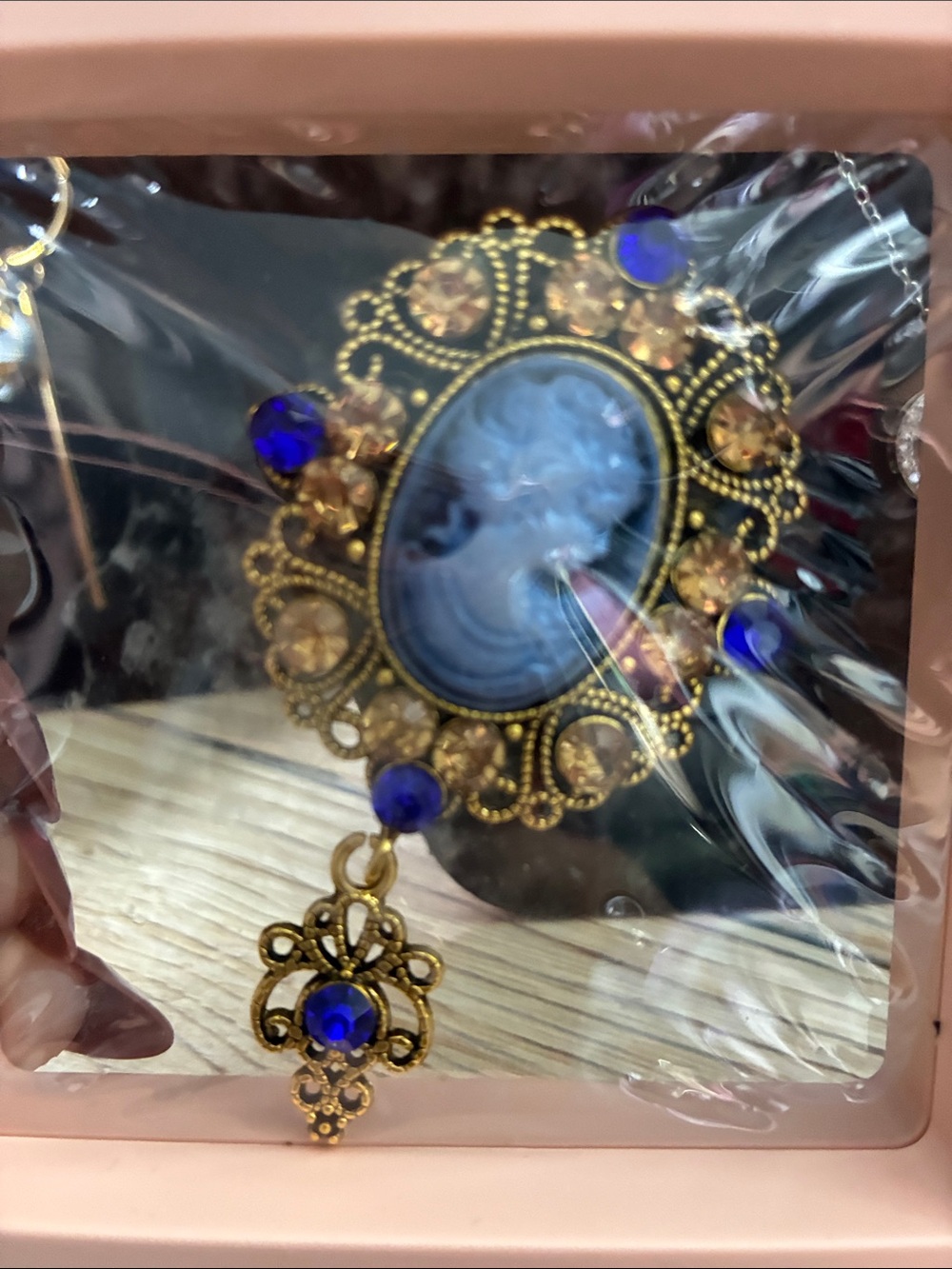 Vintage-Style Blue Cameo Pendant Necklace with Royal Blue Accents